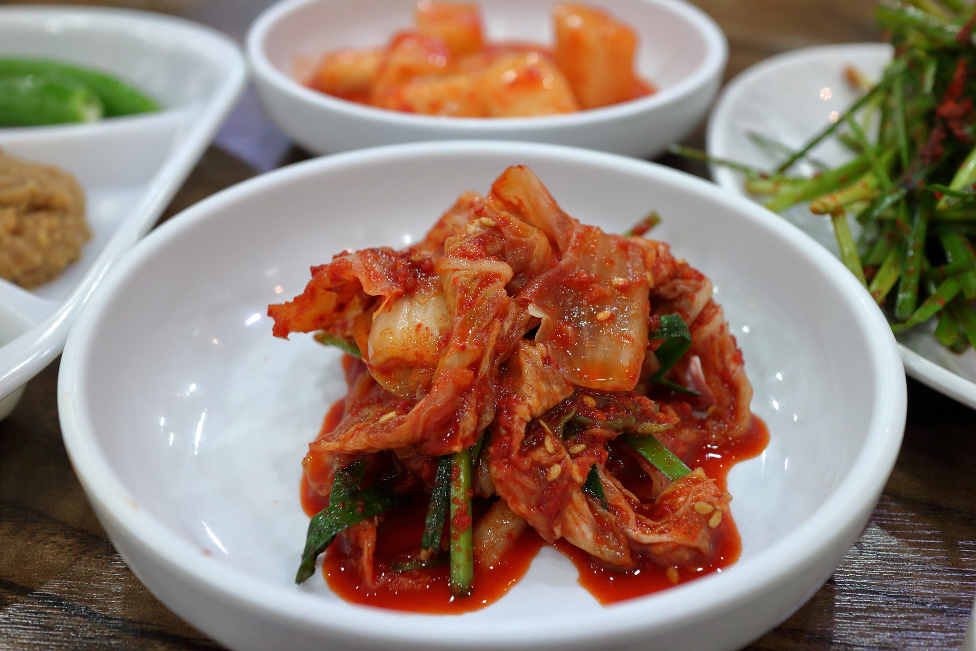 kimchi s jarní cibulkou