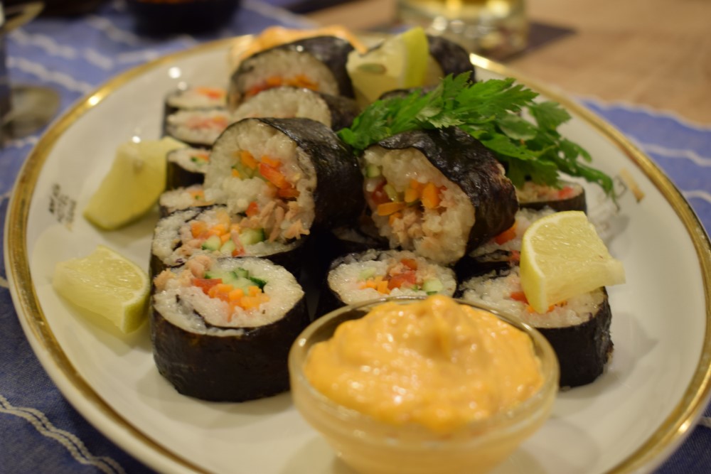 Rýžové rolky ( nikoli sushi ) s korejskou majonézou